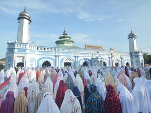 Salat Idul Fitri 2022 Jatuh Pada Tanggal Berapa? Simak di Sini Salat Idul Fitri 2022 Jatuh Pada Tanggal Berapa? Simak di Sini