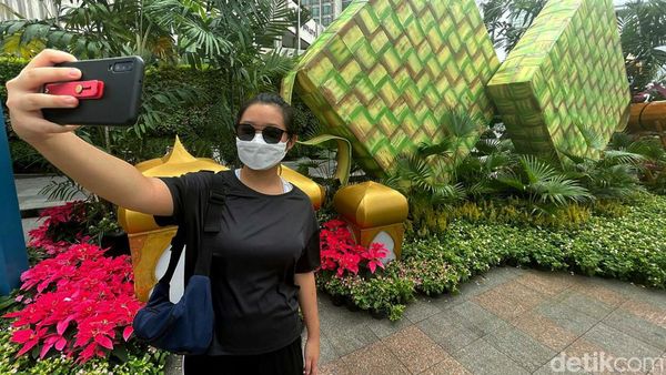 Sambut Lebaran, Ketupat Raksasa dari Styrofoam Mejeng di Bundaran HI