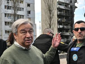 Sekjen PBB Terenyuh Saat Kunjungi Kota Ukraina Lokasi Temuan Mayat Sipil Sekjen PBB Terenyuh Saat Kunjungi Kota Ukraina Lokasi Temuan Mayat Sipil