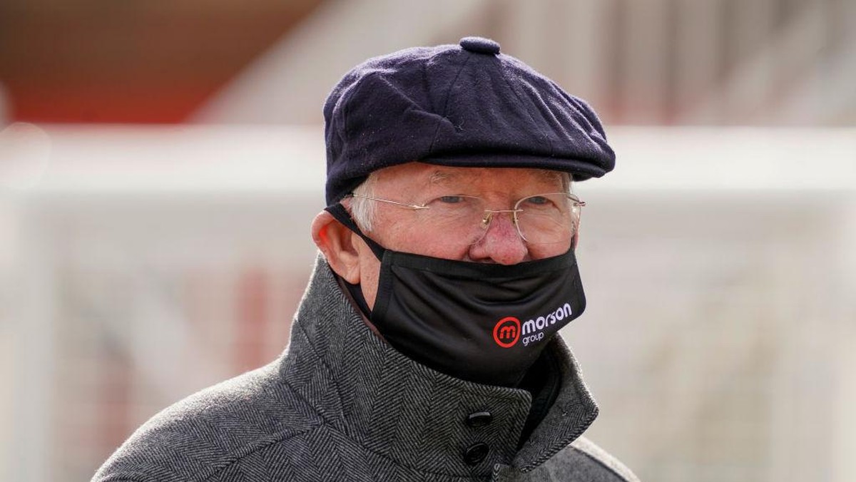 Sir Alex Ferguson mendoakan Erik ten Hag sukses (Getty Images/Alan Crowhurst)