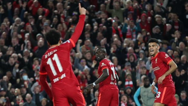 Soccer Football - Champions League - Semi Final - First Leg - Liverpool v Villarreal - Anfield, Liverpool, Britain - April 27, 2022 Liverpool's Sadio Mane celebrates scoring their second goal with Mohamed Salah and Luis Diaz Action Images via Reuters/Carl Recine