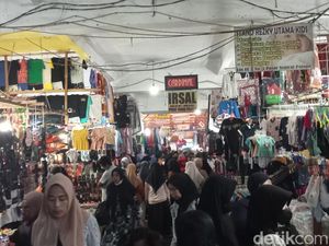 H-5 Idul Fitri, Warga Berdesak-desakan Beli Baju Lebaran di Palopo