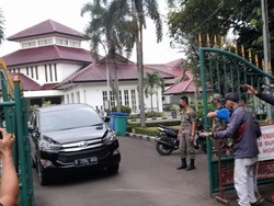 KPK Geledah Rumah Dinas Bupati Bogor Ade Yasin