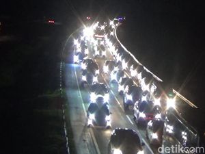 Cerita Pengendara soal Kepadatan Arus Balik Tol Cipali Malam Ini