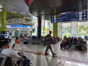 Alasan Pemudik Pilih Kereta Api: Ogah Kena Macet