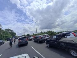 Antrean Pembayaran Exit Tol Merak Mengekor hingga 1,5 Km