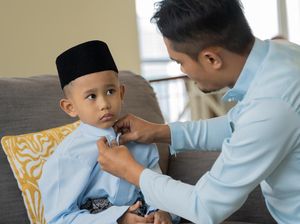 Adab Berpakaian dalam Islam, Perhatikan Ini saat Memakai Baju Hari Raya
