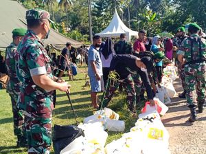 Bazar 20 Ribu Liter Minyak Goreng Curah Murah di Polman Diserbu Warga