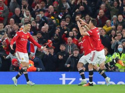 Yang Penting MU Punya Gaya Main Dulu, Trofi Juara...