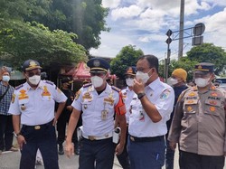 Anies: Terminal Kalideres Padat Pemudik, Bus Telat Sampai Jakarta