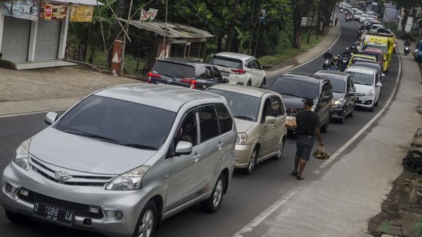 H-3 Lebaran, Lalu Lintas di Jalur Nagreg-Limbangan Terpantau Padat