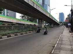 Jalanan Jakarta Mulai Sepi Pagi Ini Ditinggal Warga Mudik