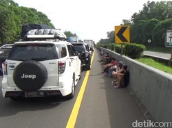 Macet di Tol Cipularang, Mesin Kendaraan Dimatikan Massal