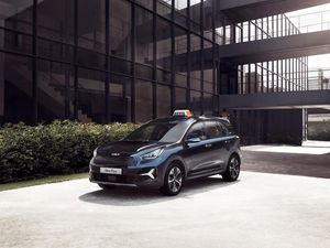 Lihat Lebih Dekat Mobil Listrik Terbaru KIA yang Dibuat Khusus Armada Taksi Lihat Lebih Dekat Mobil Listrik Terbaru KIA yang Dibuat Khusus Armada Taksi