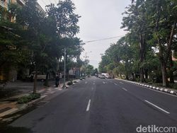 Jalanan Surabaya Terpantau Lengang di H-3 Lebaran
