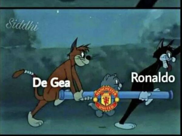 Sungguh Terlalu, Meme Ronaldo-De Gea Gendong Beban MU