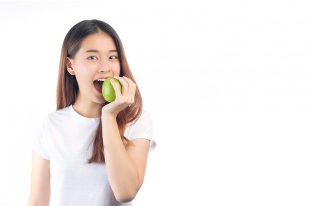 Manfaat dan efek samping diet apel