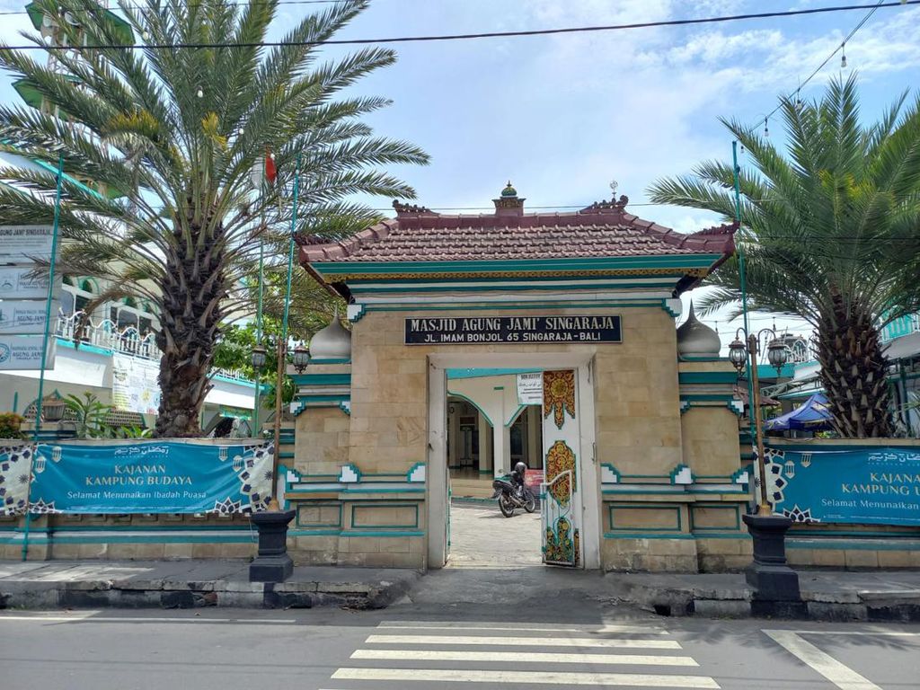 Kisah Masjid Agung Jamik, Jejak Toleransi Zaman Kerajaan Buleleng