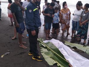 Mayat Pria Jumbo Berbobot 86 Kilogram Hebohkan Warga Temukus Mayat Pria Jumbo Berbobot 86 Kilogram Hebohkan Warga Temukus