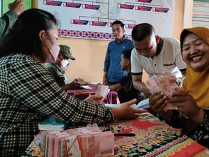 Senangnya Petani Sawit di Kampar Dapat Dana Talangan Rp 1 M