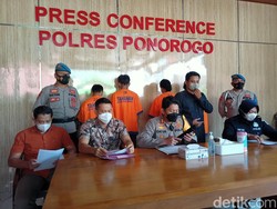12 Orang Jadi Tersangka Kasus 20 Kg Bubuk Petasan di Ponorogo