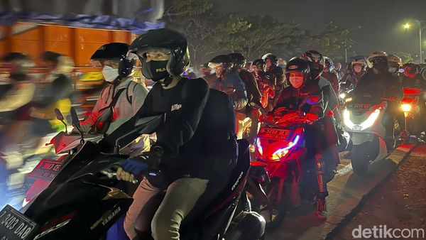 Seperti Ini Atmosfer Pemudik Motor di Karawang