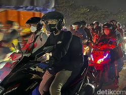 Seperti Ini Atmosfer Pemudik Motor di Karawang