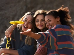 Snapchat Bikin Drone Spesialis Selfie, Namanya Pixy