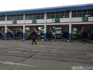 Puncak Arus Mudik di Terminal Purabaya Diperkirakan H-2 dan H-1 Puncak Arus Mudik di Terminal Purabaya Diperkirakan H-2 dan H-1