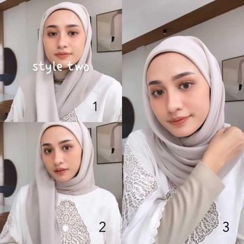 Tutorial hijab ala Helmi Nursifah, cocok untuk Lebaran.