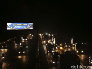 6 Hal yang Diketahui Imbas One Way di Tol Cikampek-Kalikangkung 6 Hal yang Diketahui Imbas One Way di Tol Cikampek-Kalikangkung