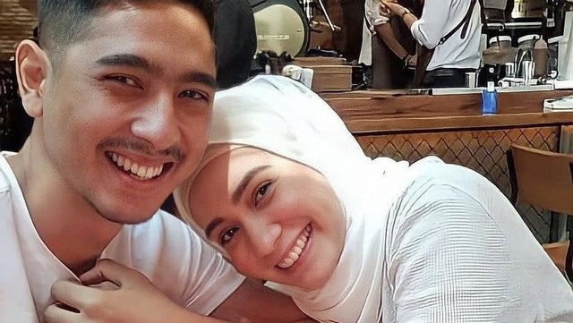 Kabar Terkini Artis dari InsertLive : Beda Ramalan Denny Darko dan Jeng Nimas soal Nasib Pernikahan Arya Saloka-Putri Anne