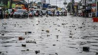 Duh, Banjir di Bekasi Gegara Sampah