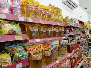 Harga Minyak Goreng Turun! Cek Daftar Bimoli hingga Tropical di Sini Harga Minyak Goreng Turun! Cek Daftar Bimoli hingga Tropical di Sini