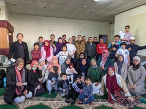 Lebaran Mahasiswa RI di Inggris, Video Call 1 Jam Karena Kangen Keluarga Lebaran Mahasiswa RI di Inggris, Video Call 1 Jam Karena Kangen Keluarga