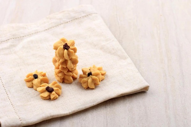 Ilustrasi kue dahlia/ Foto: Freepik.com/ikarahma Ilustrasi kue dahlia/ Foto: Freepik.com/ikarahma