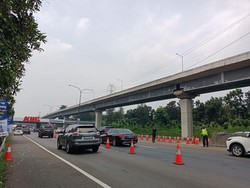 Kondisi Terkini Tol Cikampek: Contraflow Masih Berlaku-One Way di Km 70