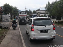 Ratusan Ribu Kendaraan Traveler Jejali Nagreg, Menhub: Tetap Terkendali