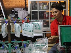 Produksi Kantong Zakat Fitrah, Pasutri di Jombang Raup Puluhan Juta Rupiah