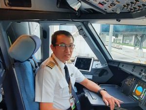 Kisah Pilot Viral, Tembus Daerah Konflik dan Tangis Haru di Ujung Karir