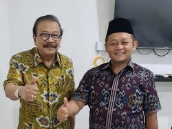 Ketua Golkar Jatim Sarmuji Bertemu Pakde Karwo, Bahas Apa?