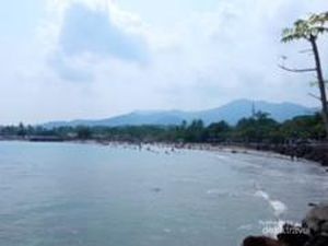 Libur Lebaran, Saatnya Menikmati Pantai Pasir Putih Sirih di Anyer