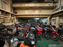 Tiket Kereta hingga Pesawat Habis, Warga Serbu Mudik Naik Kapal Laut