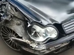 Detik-detik Maling Naik Mercy Dikejar Warga hingga Tabrak Ojol di Jakut