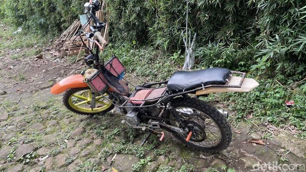 Kendaraan Unik di Jalur Mudik Cianjur