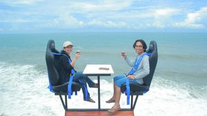 Buat yang Berani Aja, Ngopi On The Sea