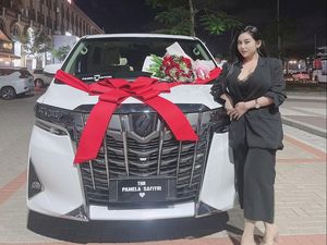 Pamela Safitri Dapat THR Alphard, Kalau Kamu? Pamela Safitri Dapat THR Alphard, Kalau Kamu?