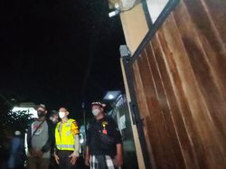 Polisi-Pecalang di Denpasar Amankan Rumah yang Ditinggal Pemudik