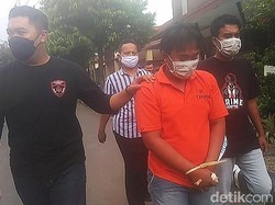 Detik-detik Pembunuhan Pria Tewas Tertelungkup di Mobil Xenia Pasuruan