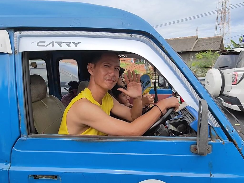 Pemudik dari Depok Naik Angkot ke Lampung: Murah-Bisa Angkut Banyak Pemudik dari Depok Naik Angkot ke Lampung: Murah-Bisa Angkut Banyak